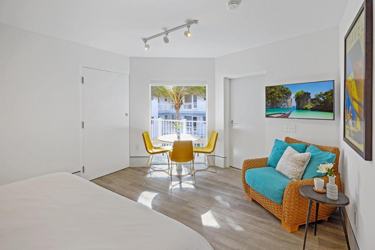 Ocean Treasure Beachside Suites Lauderdale-by-the-Sea Exterior photo
